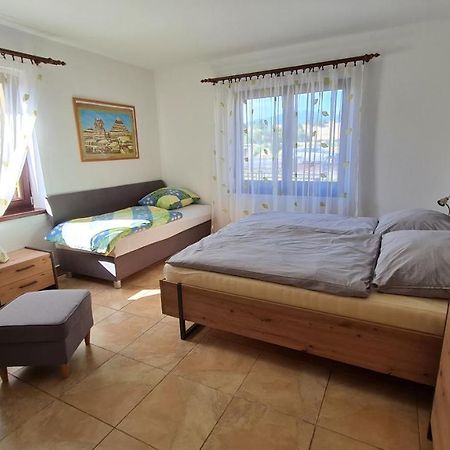 Domcek U Babky Villa ลิฟตอฟสกีมิคูลาช ภายนอก รูปภาพ